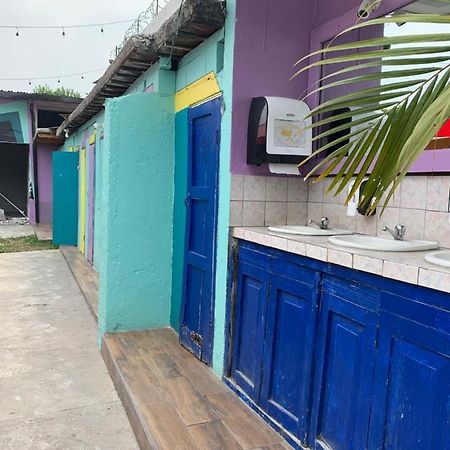 Funk Yeah Hostel Antigua Exteriör bild