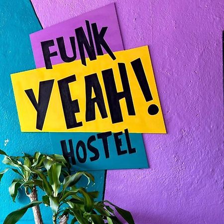 Funk Yeah Hostel Antigua Exteriör bild