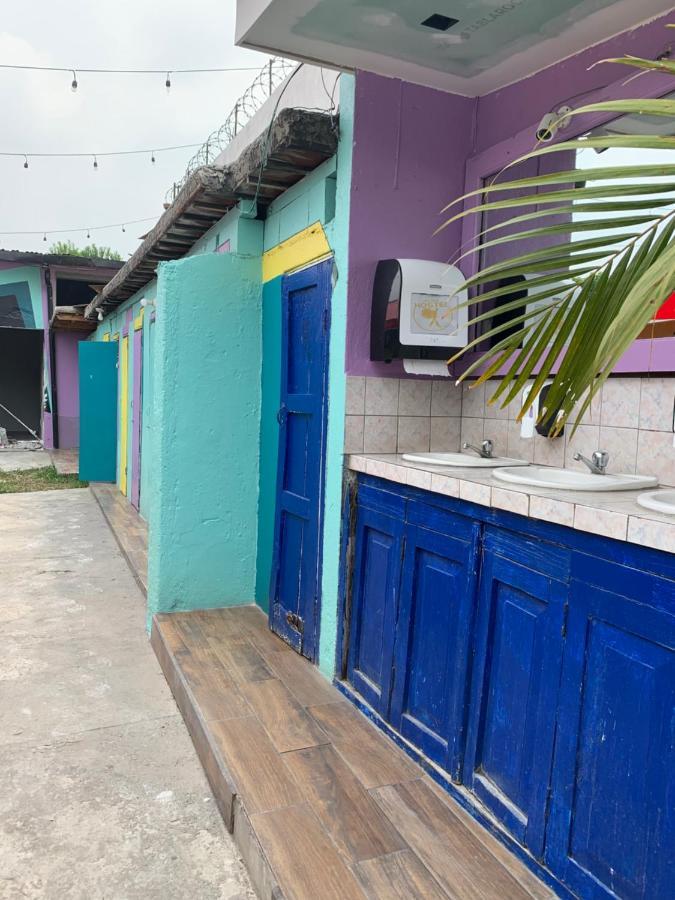 Funk Yeah Hostel Antigua Exteriör bild