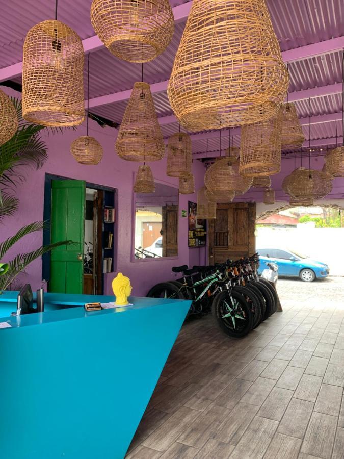 Funk Yeah Hostel Antigua Exteriör bild
